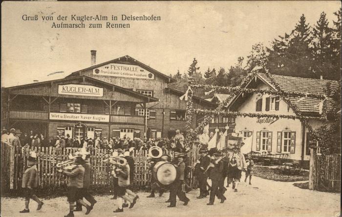 Deisenhofen Muenchen Kugler-Alm Aufmarsch zum Rennen Musiker