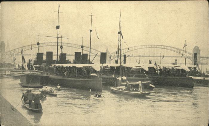 Duesseldorf Marinekongress Schiffe Brücke Torpedobo