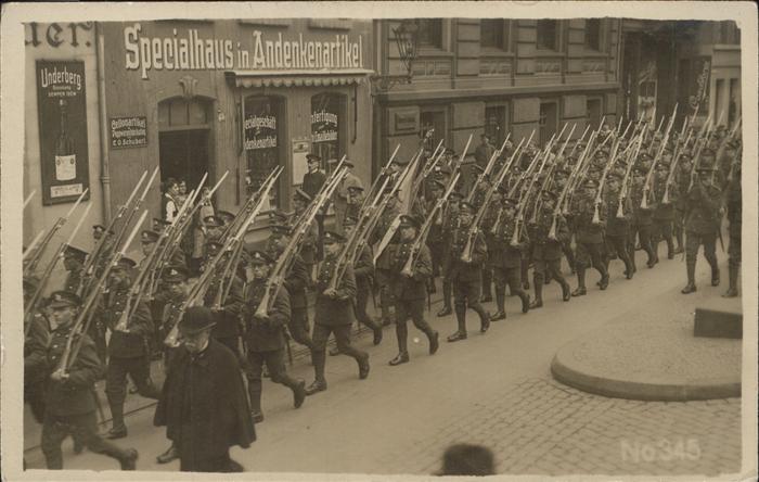 Koeln Soldaten Parade