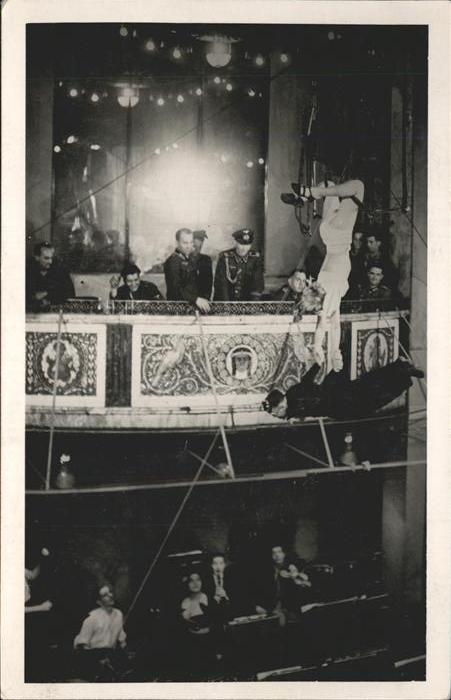 Artistik Zirkus Artistique Cirque Circ-- Akrobatik