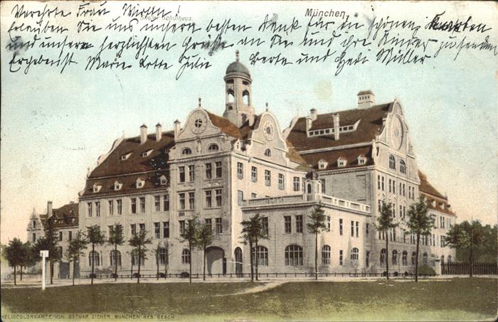 Muenchen Bayern Schulhaus