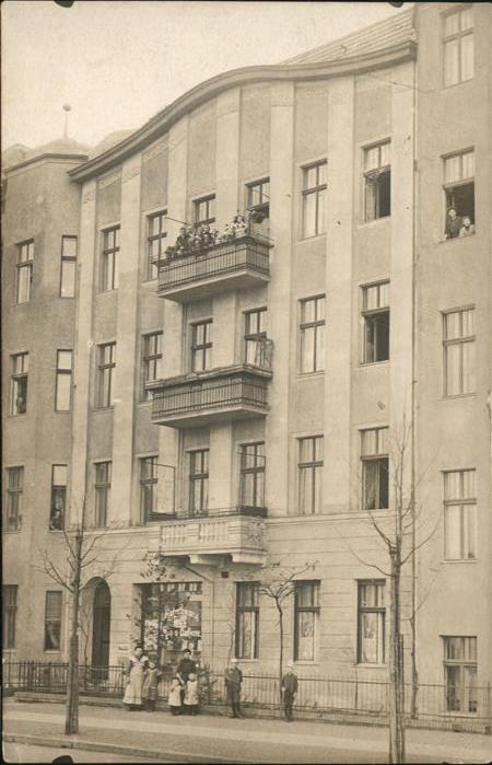 BERLIN  CITY Wohnhaus Familie