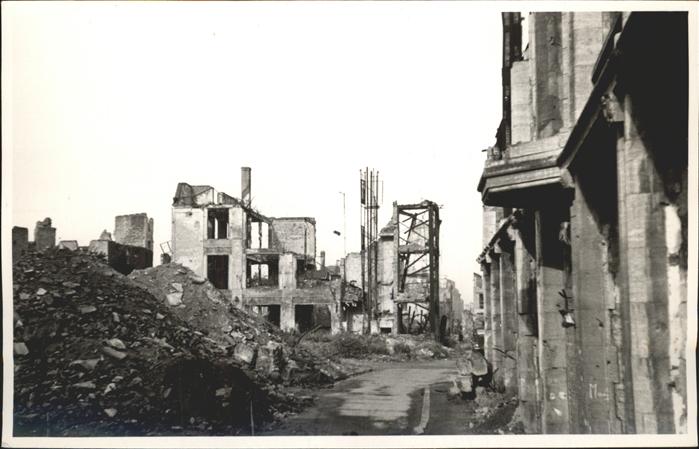 Koeln Rhein Häuser bombardiert