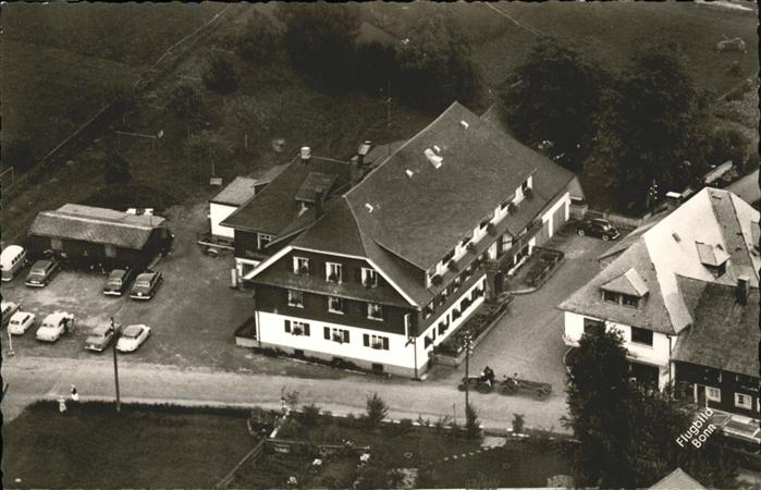 St Blasien Gasthof Adler Fliegeraufnahme Autos