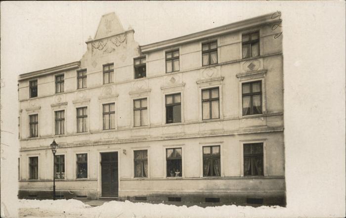 Spandau Wohnhaus im Schnee