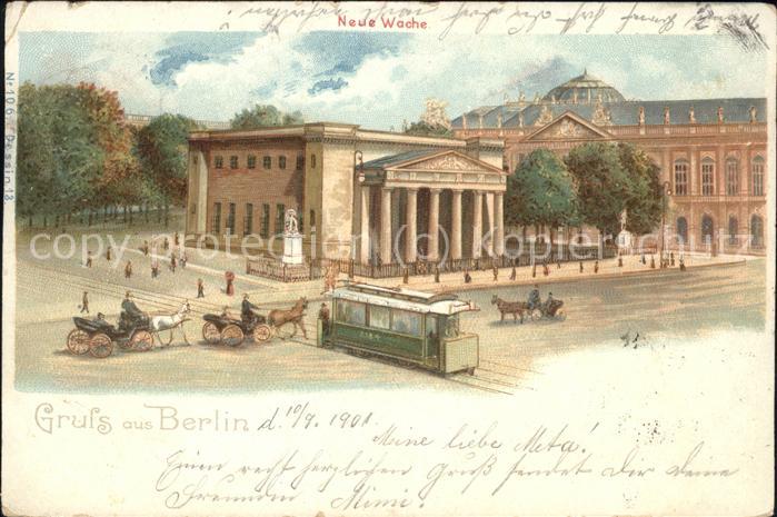Berlin Neue Wache mit Strassenbahn