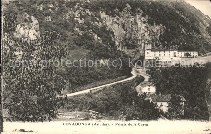 Cangas-de Onis Asturien Paisaje de la Cueva in Covadonga