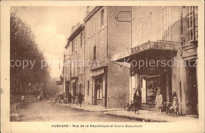 Aubagne Rue de la Republique et Cours Beaumont