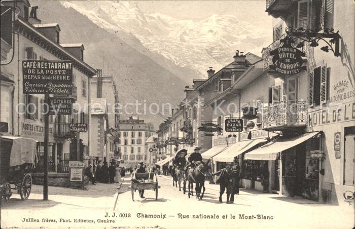 Chamonix Rue nationale et le Mont-Blanc