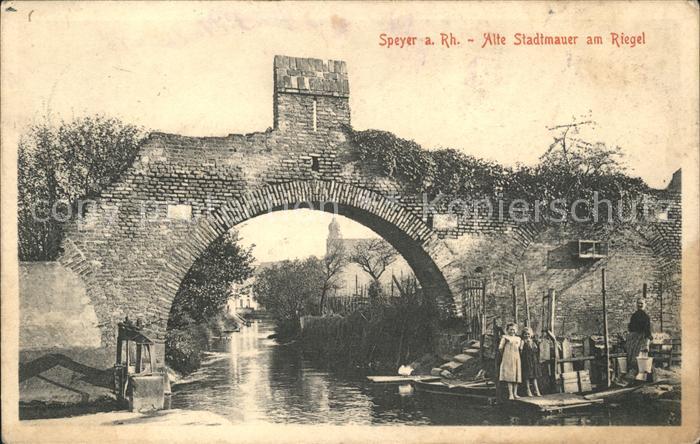 Speyer Rhein Alte Stadtmauer am Riegel
