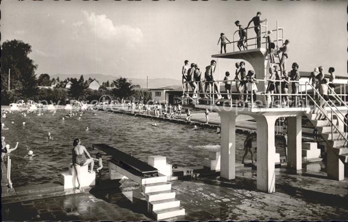 Emmendingen Staedtisches Schwimmbad Sprungturm