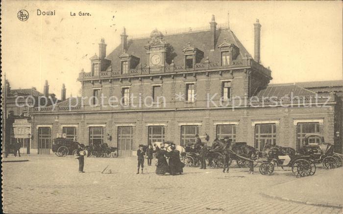 Douai 59 La Gare Pferdekutschen