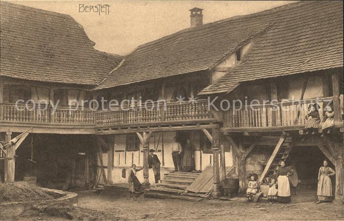 Berstett Innenhof Elsaessische Familie