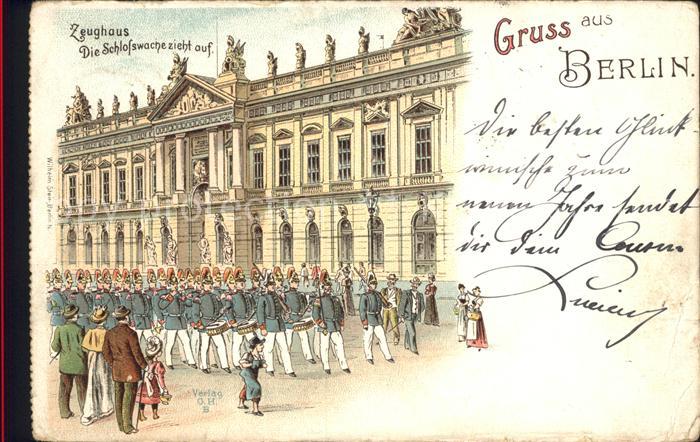 BERLIN  CITY Zeughaus mit Schlosswache