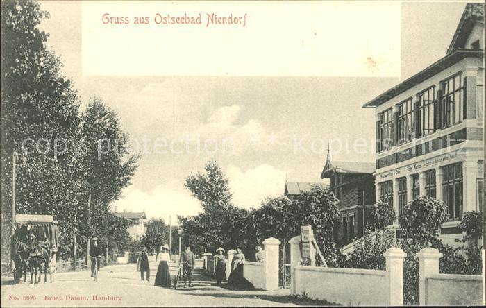 Niendorf Ostseebad Dorfpartie Pferdekutsche