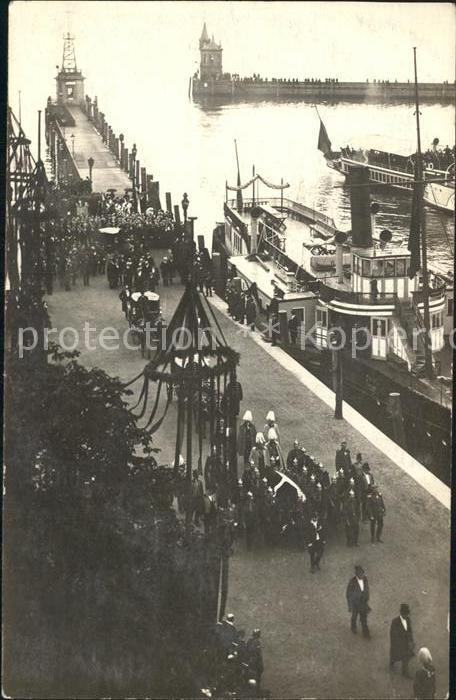 Konstanz Bodensee Hafeneinfahrt Pier ueberfuehrung Grossherzog