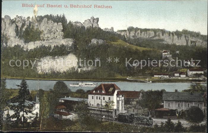 Rathen Saechsische Schweiz Blick auf Bastei Bahnhof und Elbe