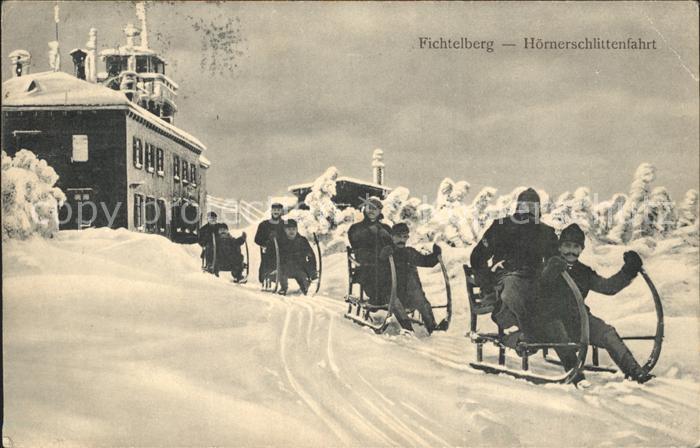 Oberwiesenthal Erzgebirge Unterkunftshaus auf dem Fichtelberg im Winter Hoerners