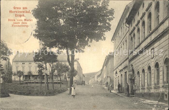 Oberwiesenthal Erzgebirge Blick vom Markt nach dem Fichtelberg
