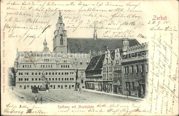 Zerbst Rathaus mit Marktplatz