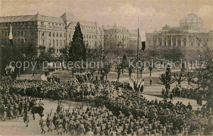 Strasbourg Alsace Parade Soldaten