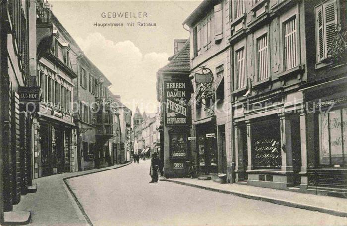 Gebweiler Elsass Hauptstrasse mit Rathaus