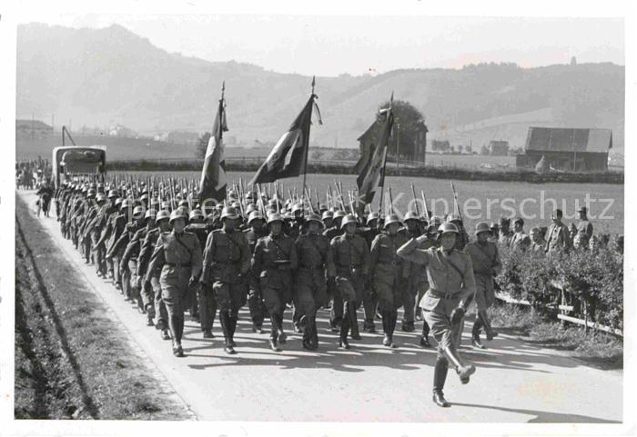 Teufen AR Soldaten marschieren