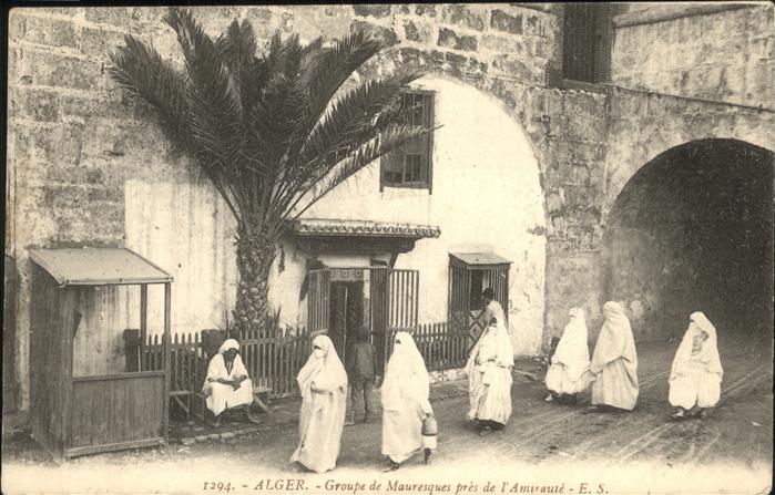 Alger Algerien Groupe de Mauresques pres de L_Amraute