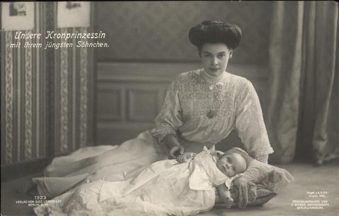 Persoenlichkeiten Kronprinzessin mit Sohn