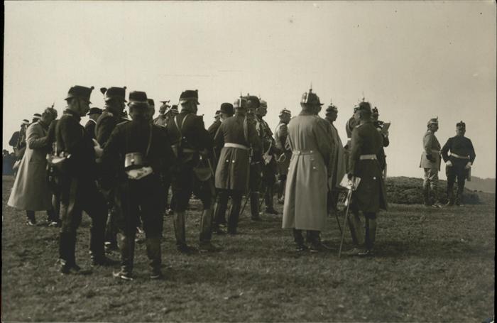 Persoenlichkeiten Wilhelm II Pickehaube