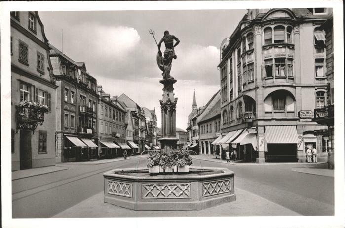Offenburg Neptunbrunnen Hauptstrasse