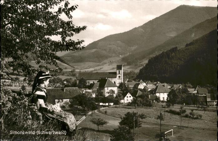 Simonswald Panorama Simonswälderin