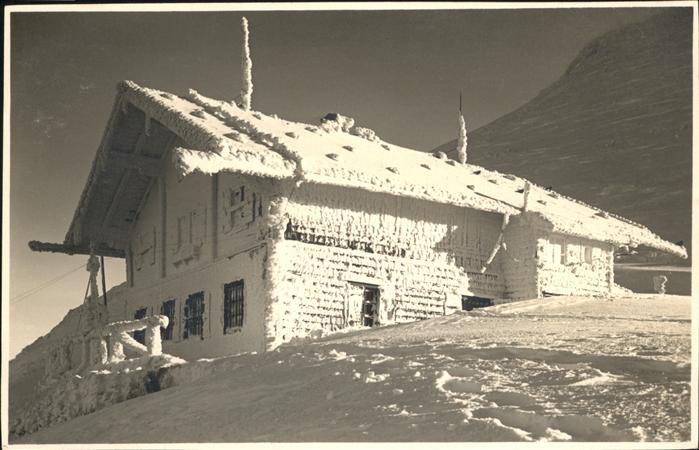 Untersberg Zeppezauerhaus Winter