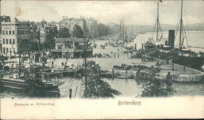 Rotterdam Boompjes en Willemsbrug Schiff