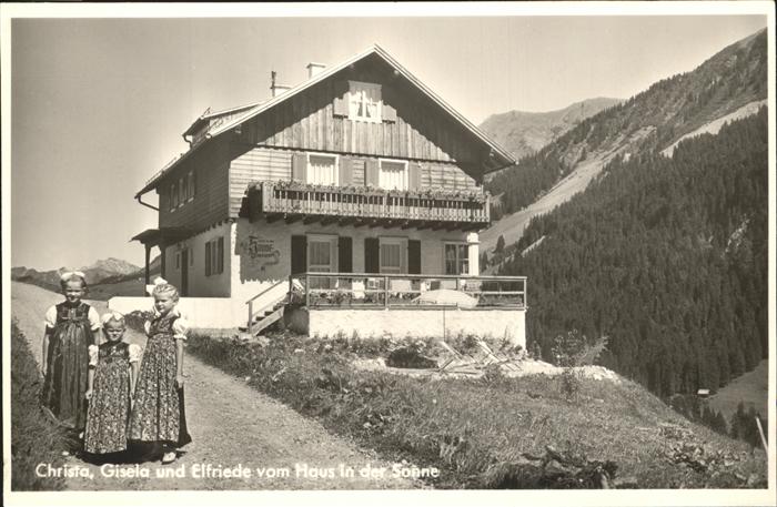 Hirschegg Kleinwalsertal Vorarlberg Haus in der Sonne Kinder des Hauses