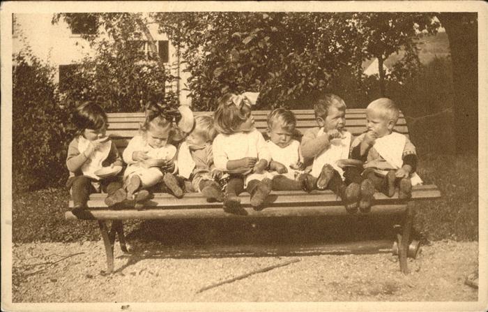 Zuerich Kinderleben im Muetter Saeuglingsheim