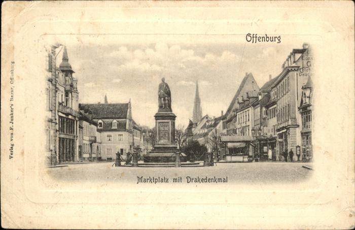 Offenburg Marktplatz mit Drakedenkmal