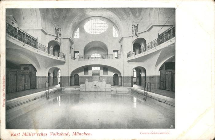Muenchen Karl Müllersches Volksbad Frauen Schwim