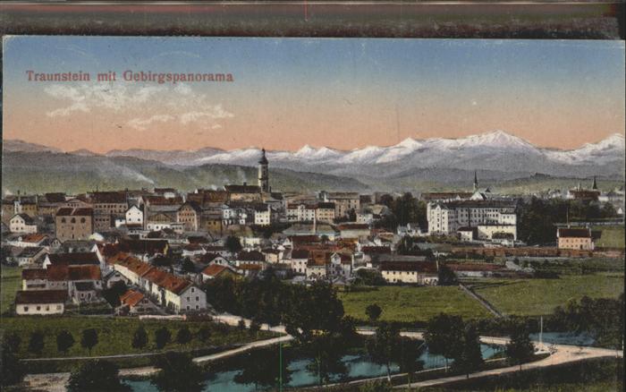 Traunstein Oberbayern Gesamtansicht Gebirgspanorama