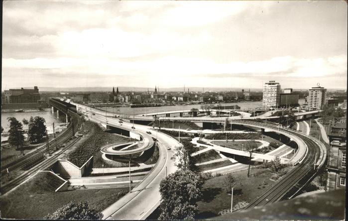 MANNHEIM BW Auffahrt Rheinbruecke Autobahn