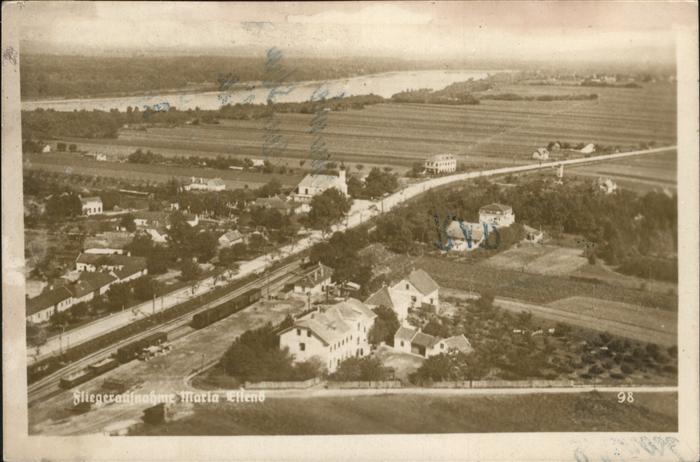 Maria Ellend Oesterreich Flugaufnahme Eisenbahn Zug