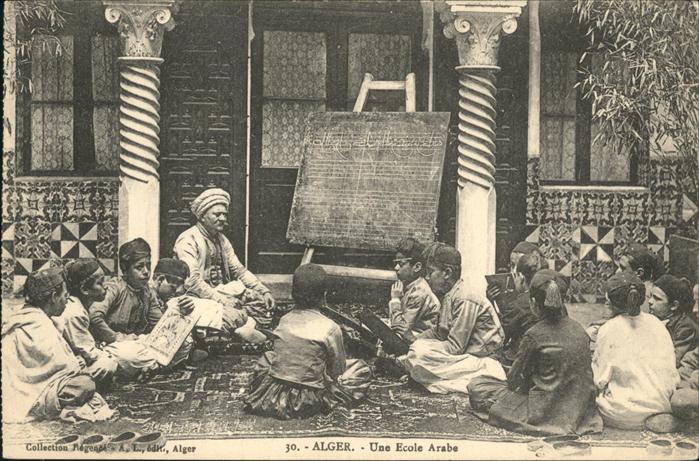Schultafel Schule Alger Arabien