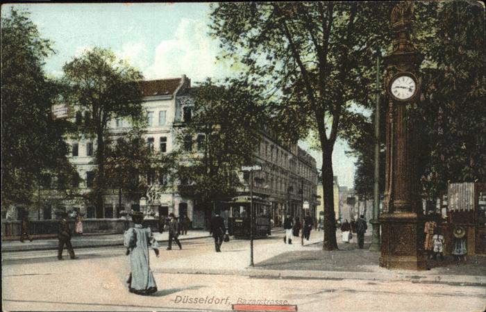 DuessELDORF  CITY Bazarstrasse Strassenbahn Flanieren