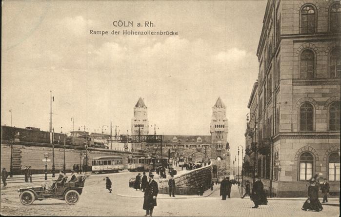KoeLN Rhein Rampe Hohenzollernbruecke Auto Strassenbahn