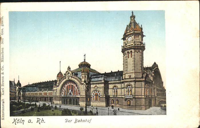 Koeln Bahnhof Goldfenster