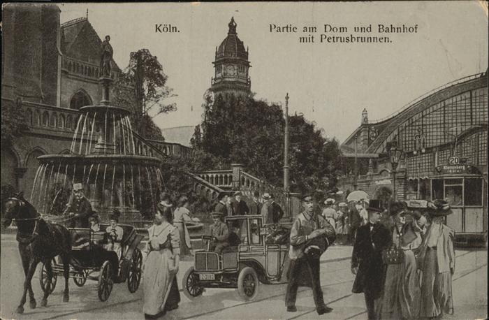 Koeln Dom Bahnhof Brunnen Pferdekutsche Stras