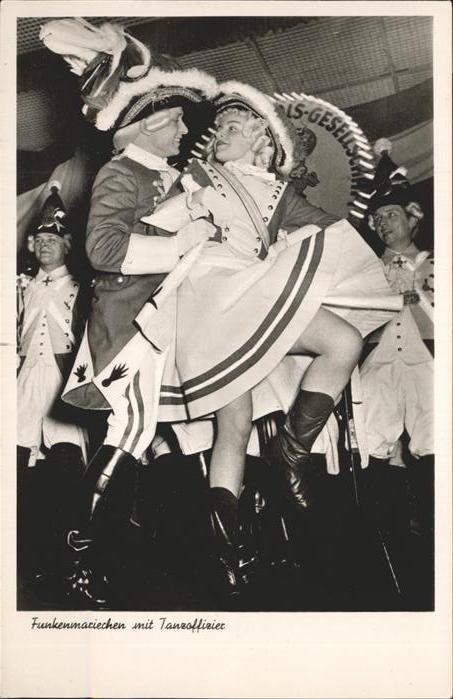 KoeLN  Rhein Karneval Funkenmariechen Tanzoffizier