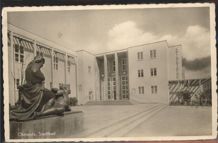 CHEMNITZ Sachsen Stadtbad mit Skulptur
