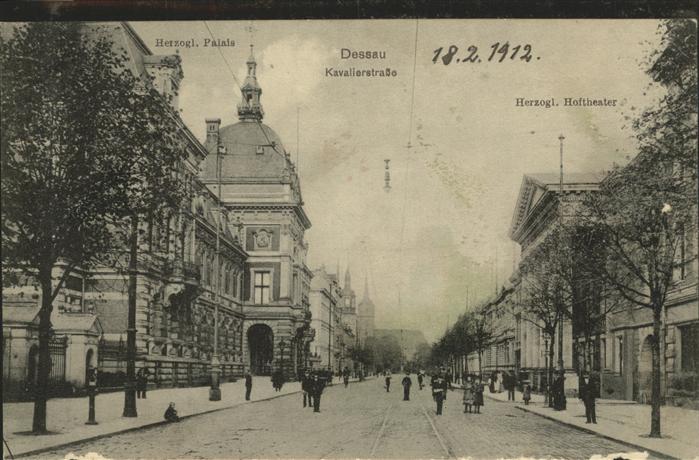 Dessau-Rosslau Kavalierstrasse mit Herzogl Palais und