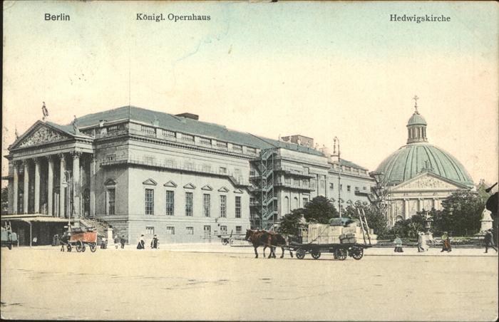 BERLIN CITY Opernhaus Hedwigskirceh Pferdewagen
